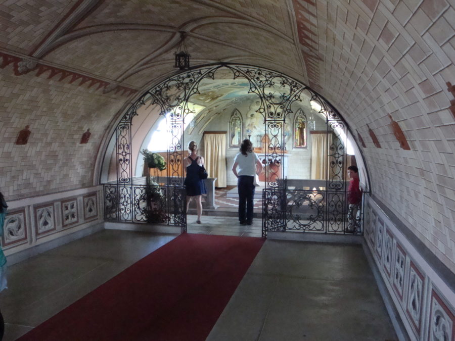 Interno della Cappella Italiana